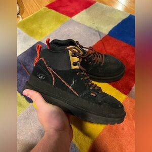 Ugg Womens Highland Hi Heritage Sneaker Black (S/N 1120096)